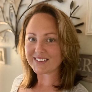 Meet your Posher, Alicia